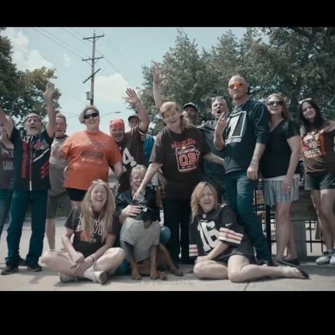 Group shot of The Ugly Broad crew outside.